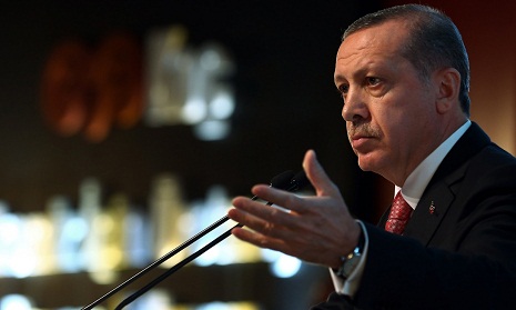 Turkish PM reconciles with Twitter, sends first tweet